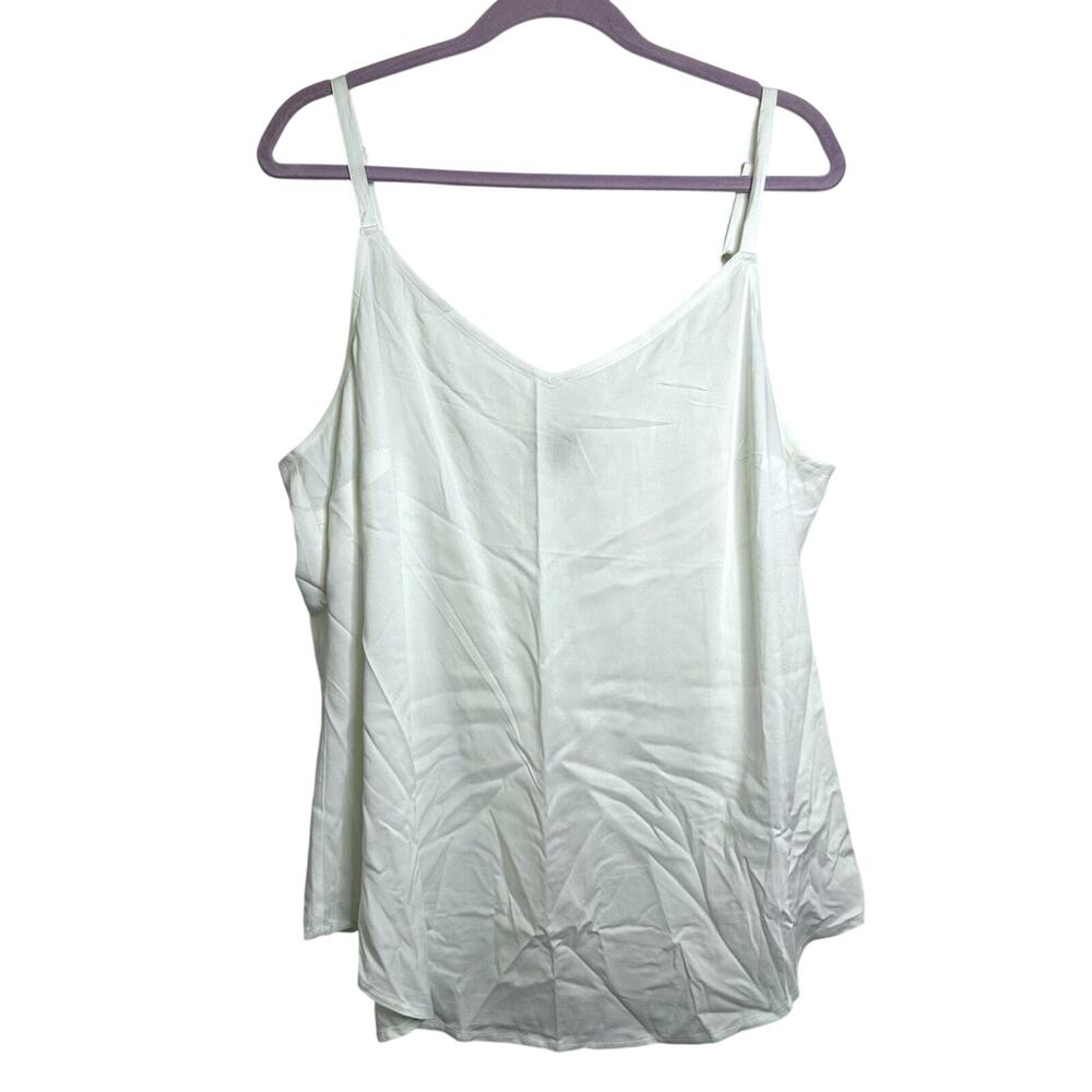 NWOT TORRID Classic Ava Cami Tank Top White V Neck Tank Adj Straps Sz 1 14/16 1X